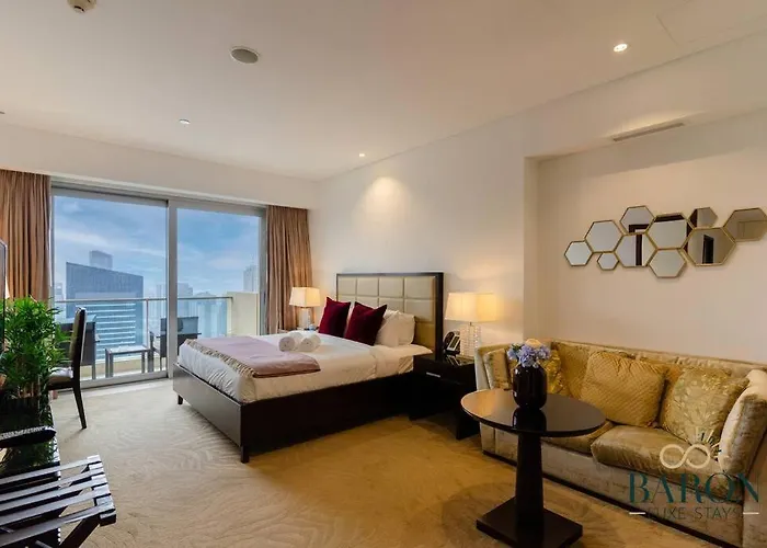 Elegant Studio, Address Marina.