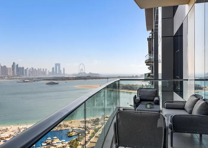 Waves - Palm Jumeirah Apt With Balcony & Beachfront Views