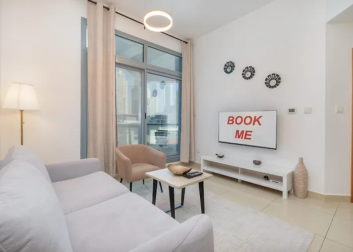 Stylish 1-Bedroom Apartment In Dubai Marina Near The Walk!