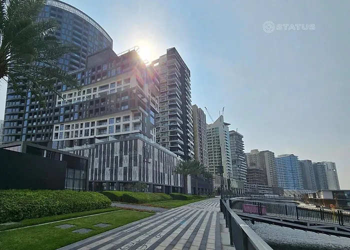 2Br-Bd-15Ns Burj Khalifa Canal Views