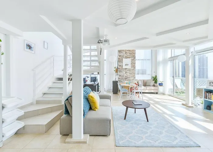 Jlt Spacious Corner Duplex Loft Panoramic Views