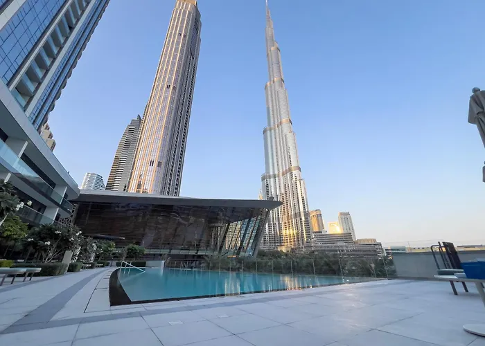 Downtown Luxury - Elegant 1-Bedroom Apartment - 5 Minutes Walk To Dubai Mall