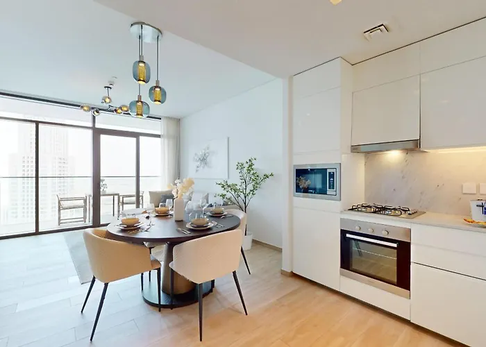 Apartment With 2 Bedroom In Ras Al Khor - Dubai