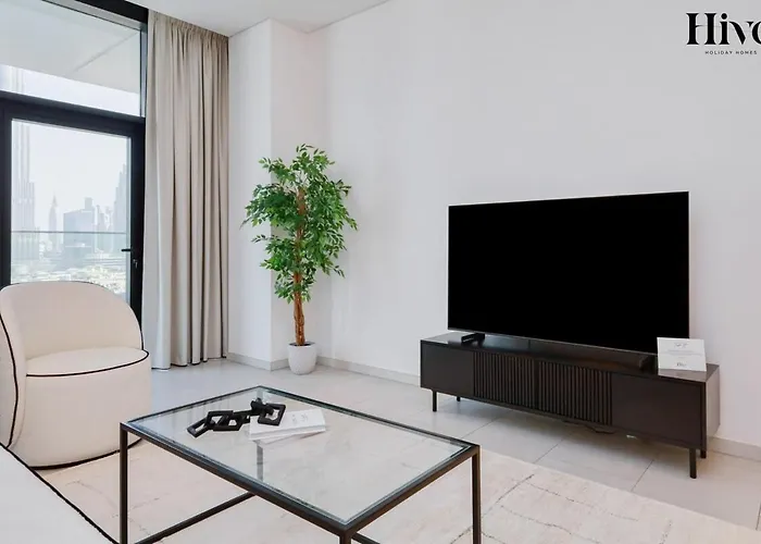 Elegant 1 Bed With Burj Khalifa Views
