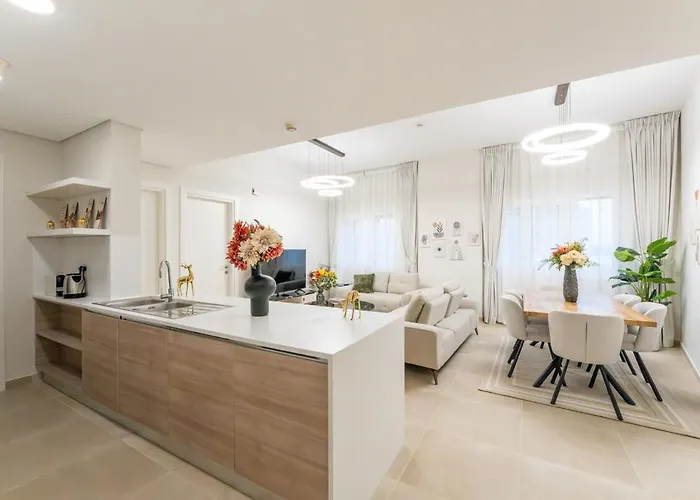 Veluxa - Renovated 1Bhk Next To Golf