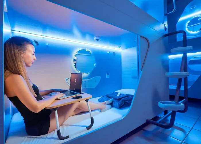 Berloga Capsule Hotel Jbr