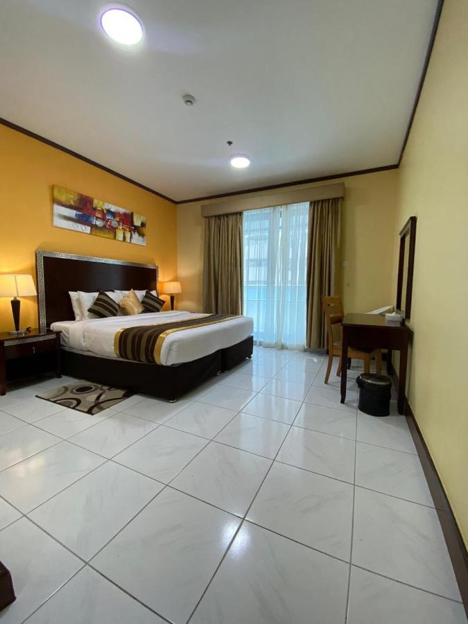 Apartahotel Desert Rose 3*