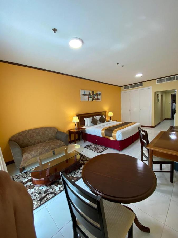 Desert Rose Apartahotel Dubái