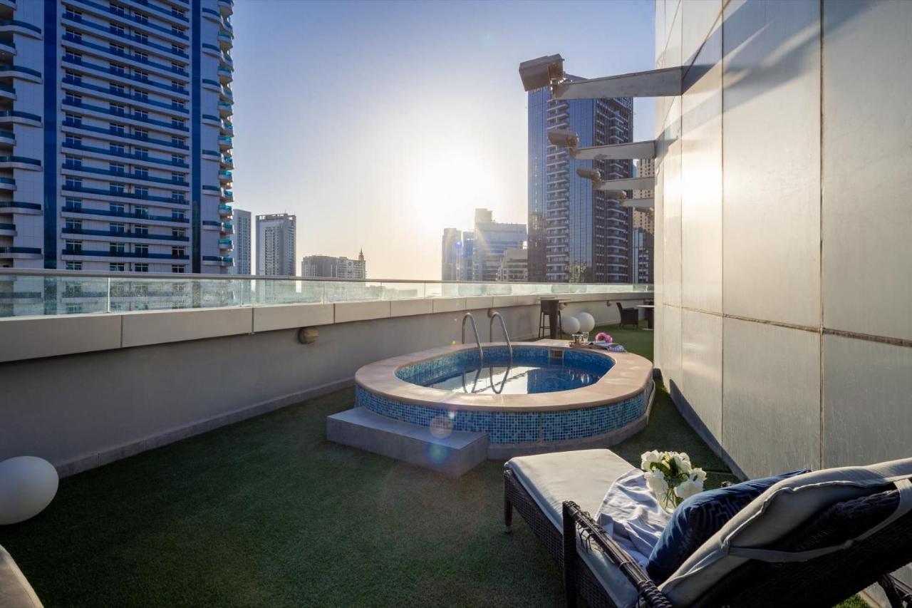 Frank Porter - Damac Waves *