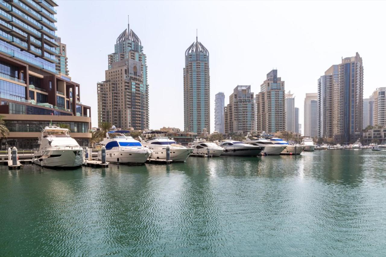 Frank Porter - Ocean Heights * Dubai