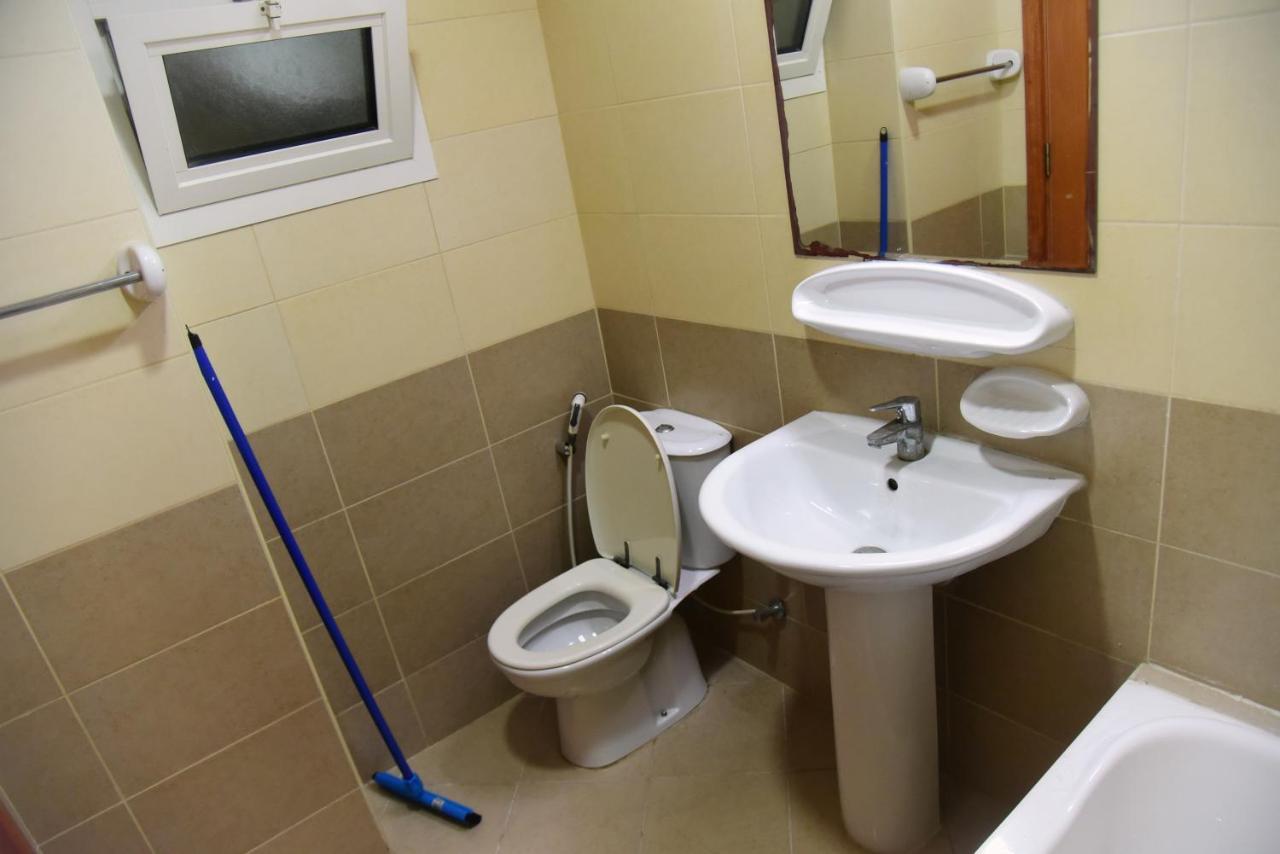 Hostel Private Partitioned Nr Mall Of Emirates *