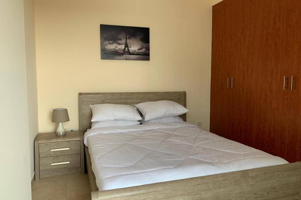 Apartment Cozy 2bhk Near To Dmcc Metro Station -505 Dubai