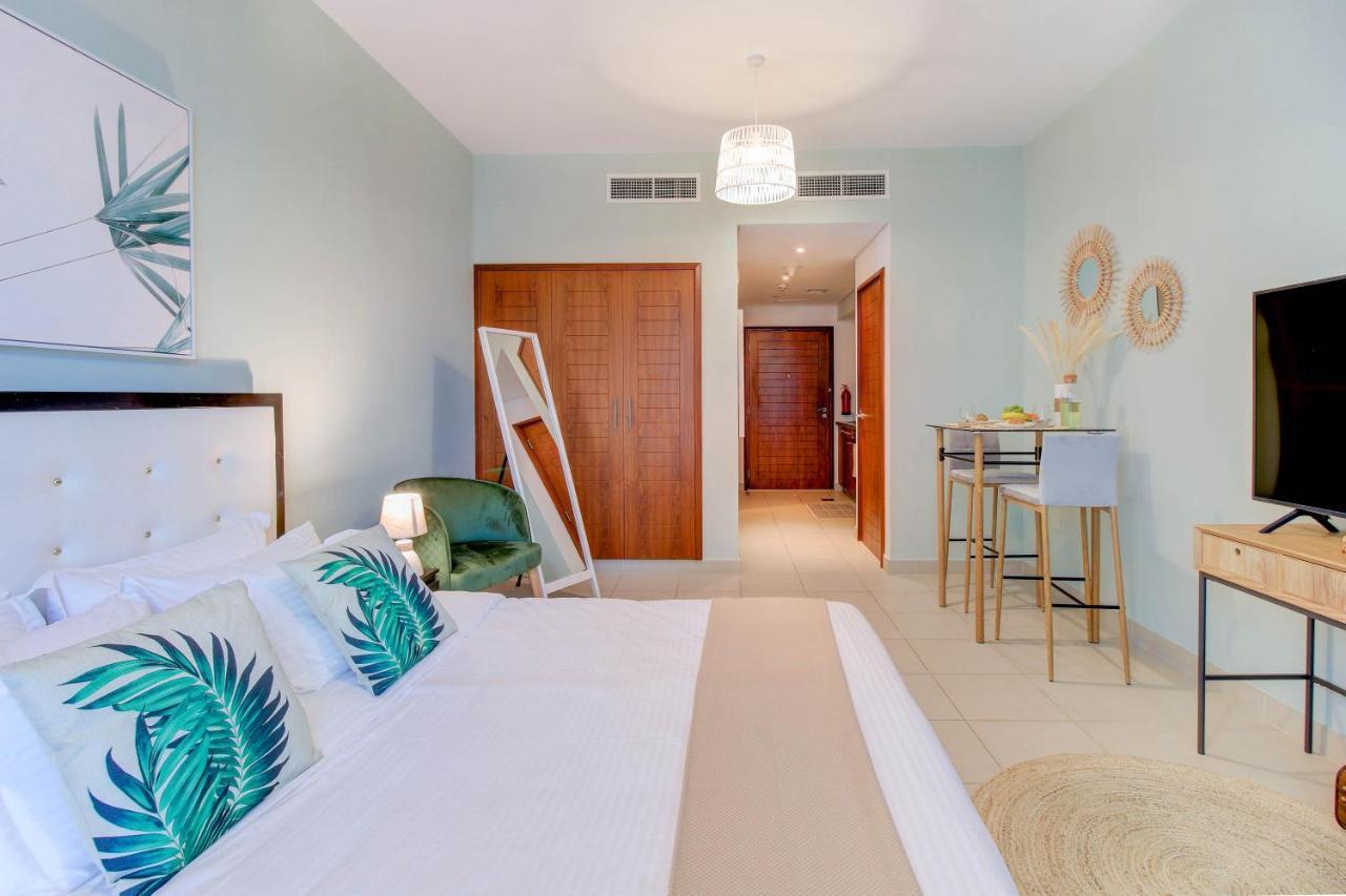 Apartamento Durrani Homes - Luxurious Near Mall With Pool View
