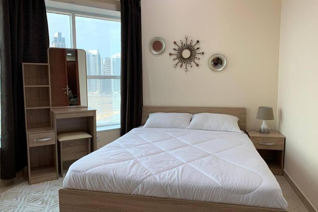Apartment Cozy 2bhk Near To Dmcc Metro Station -505