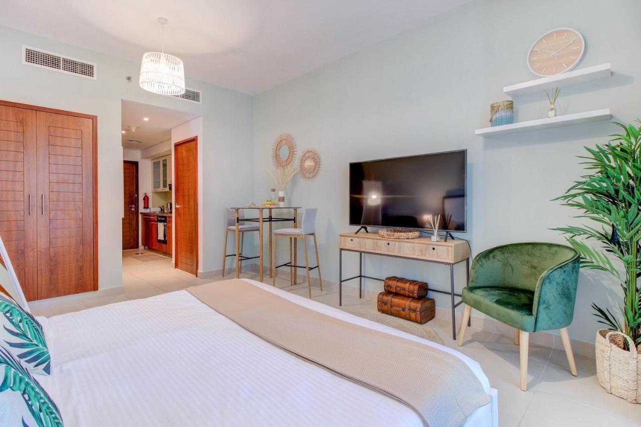 Apartamento Durrani Homes - Luxurious Near Mall With Pool View