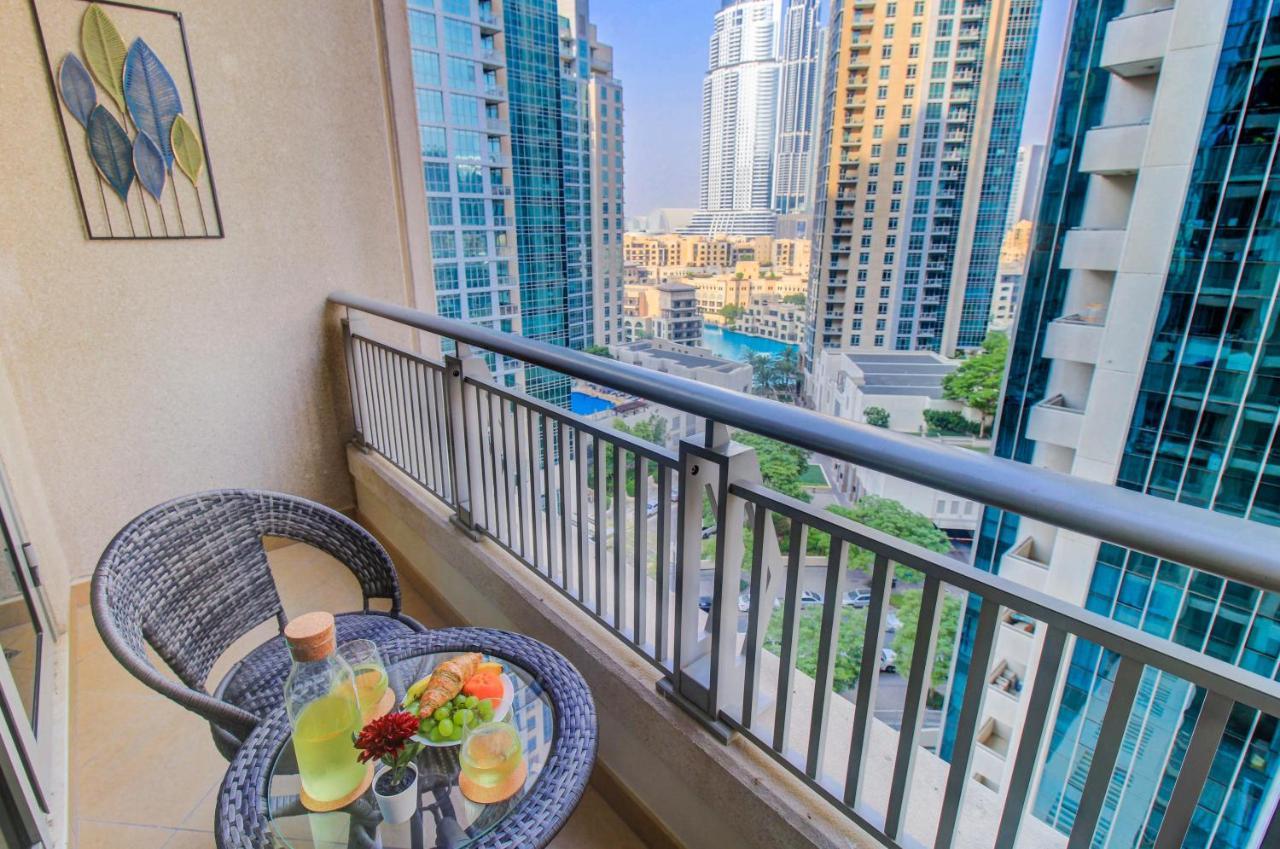 Apartamento Durrani Homes - Luxurious Near Mall With Pool View