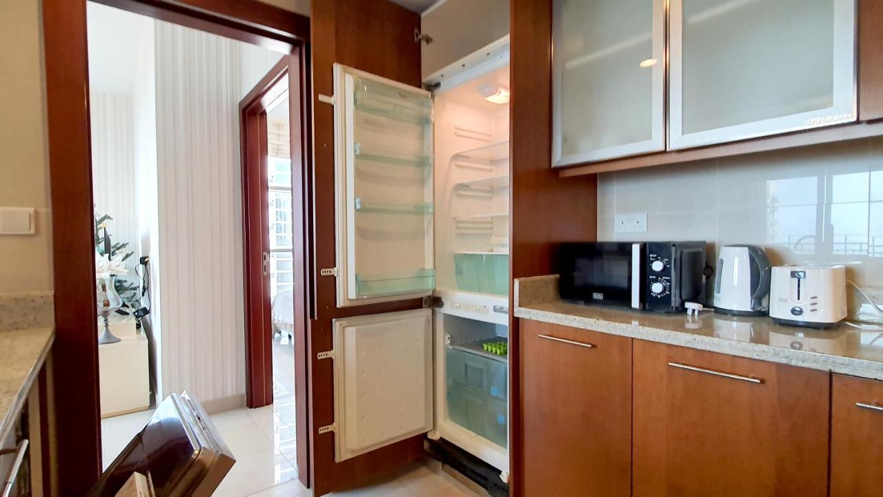 Lux Standpoint Tower Burj&sea Views Apartment Dubai