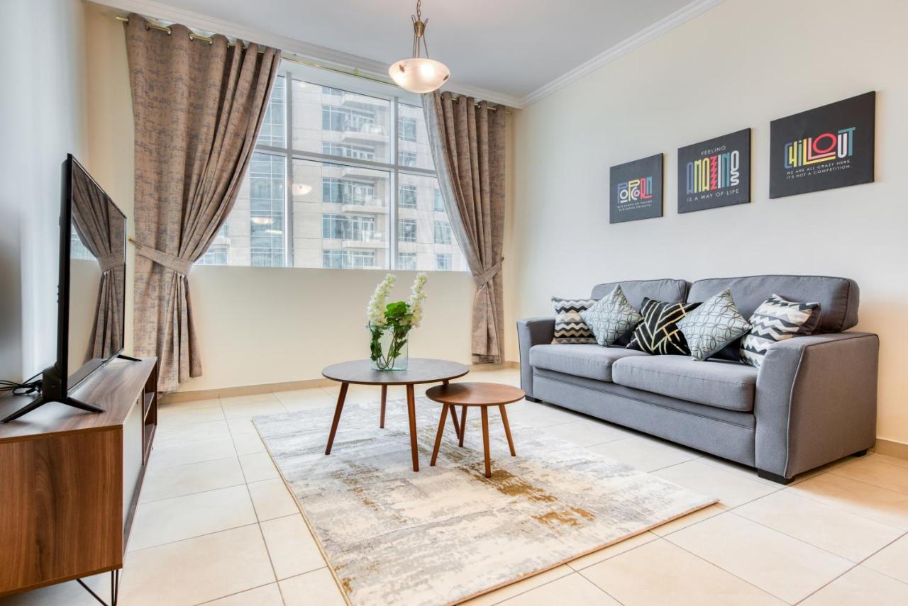Apartment Rh- Burj Al Nujoom, Downtown, 1br Near Mall Dubai