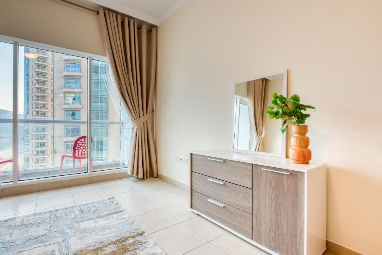 Rh- Burj Al Nujoom, Downtown, 1br Near Mall *