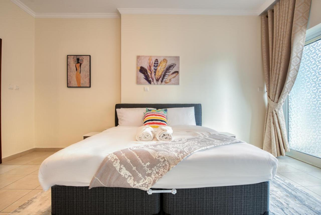 Rh- Burj Al Nujoom, Downtown, 1br Near Mall * Dubai