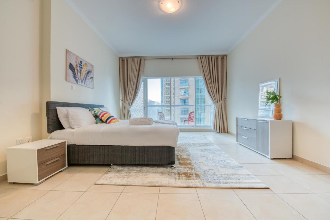 Rh- Burj Al Nujoom, Downtown, 1br Near Mall Apartment Dubai