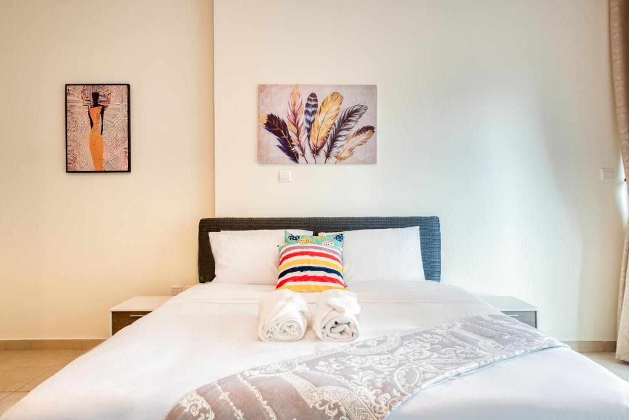 Rh- Burj Al Nujoom, Downtown, 1br Near Mall *