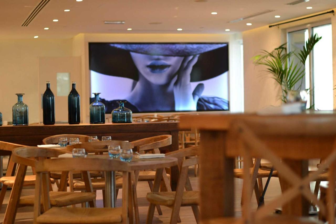 Palm Jumeirah 2 Bed *