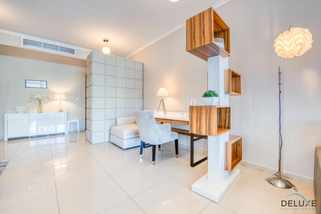 Appartement Lovely 2br At Dec Tower 2 Marina By Deluxe Homes Dubaï