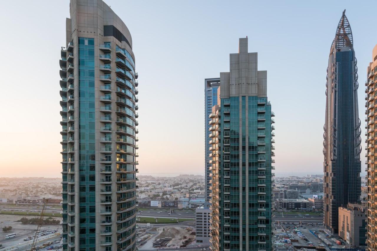 Lägenhet Higuests - Luxury Apt With Balcony, Steps From Burj Khalifa