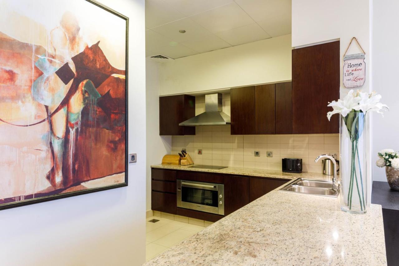 Apartamento Maison Privee - Spacious Apt On Palm Jumeirah W Sea Views And Premium Facilities Access