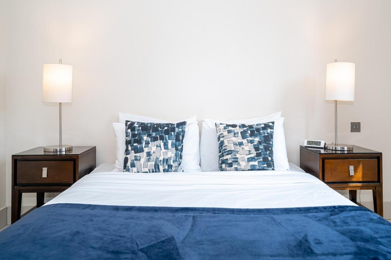 Apartamento Higuests - Spacious Apt With Private Balcony In Old Town Dubai