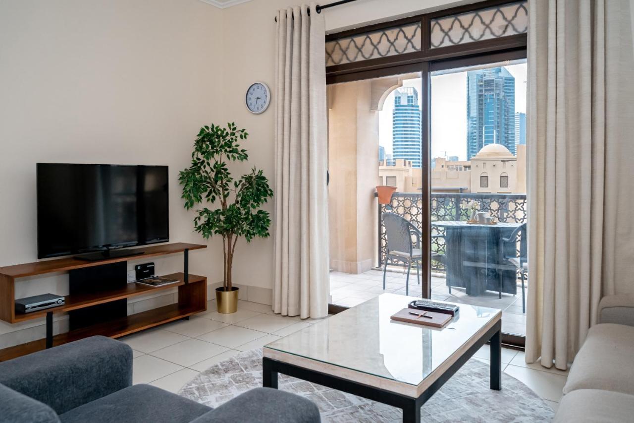Higuests - Spacious Apt With Private Balcony In Old Town Apartamento *