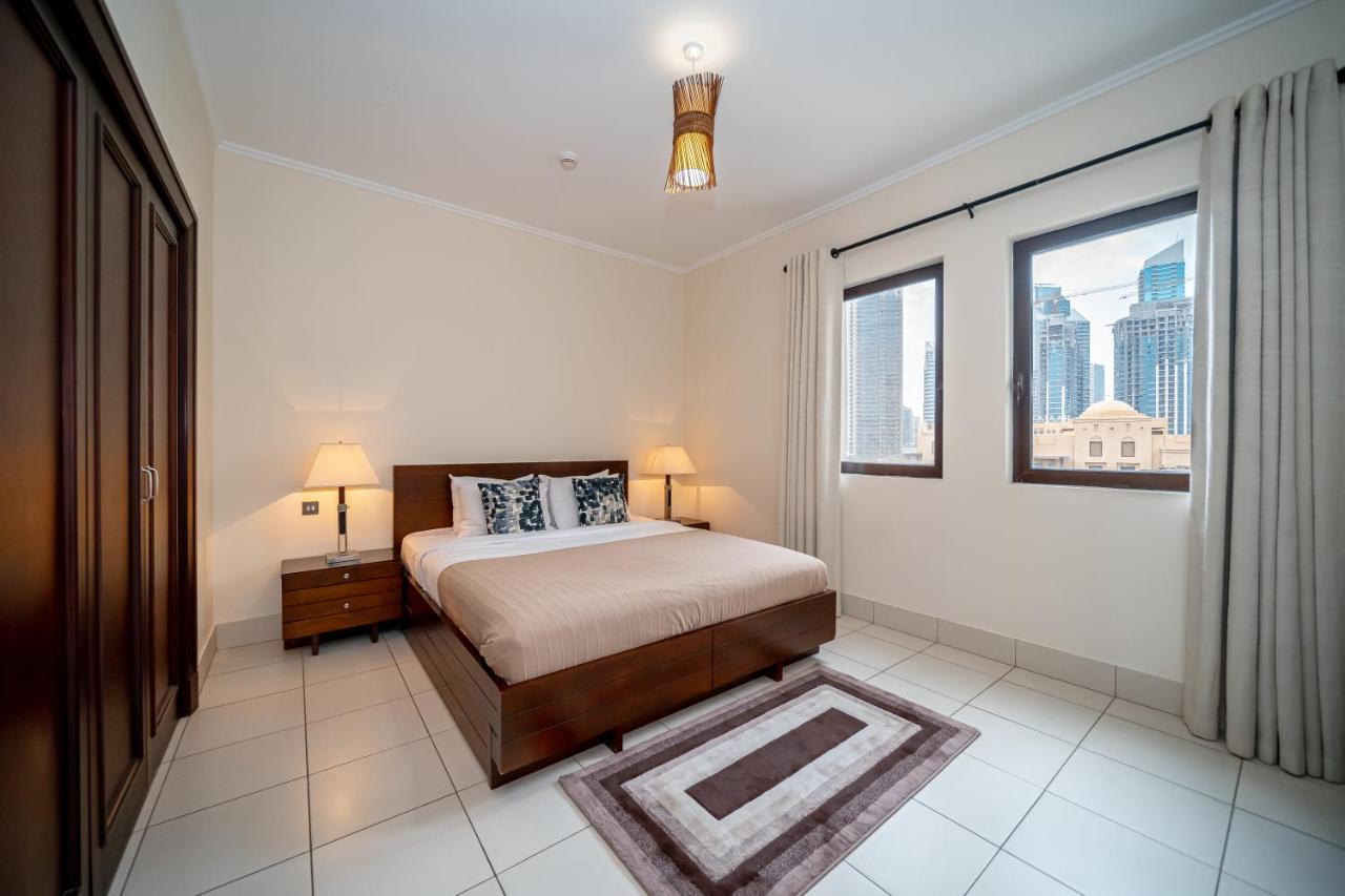 Higuests - Spacious Apt With Private Balcony In Old Town Apartamento