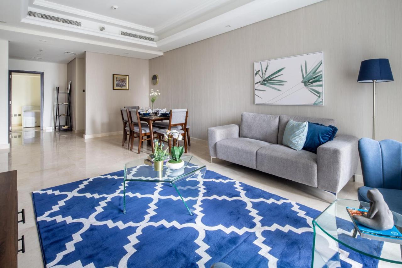 Frank Porter - Mon Reve Apartment