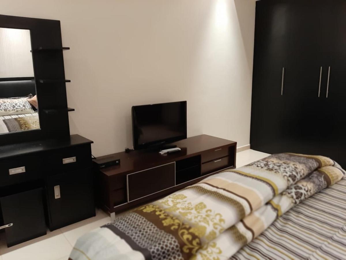 Guest house Marina Beach View 3 Bedroom Apartment Sky Nest Home Sky View Tower