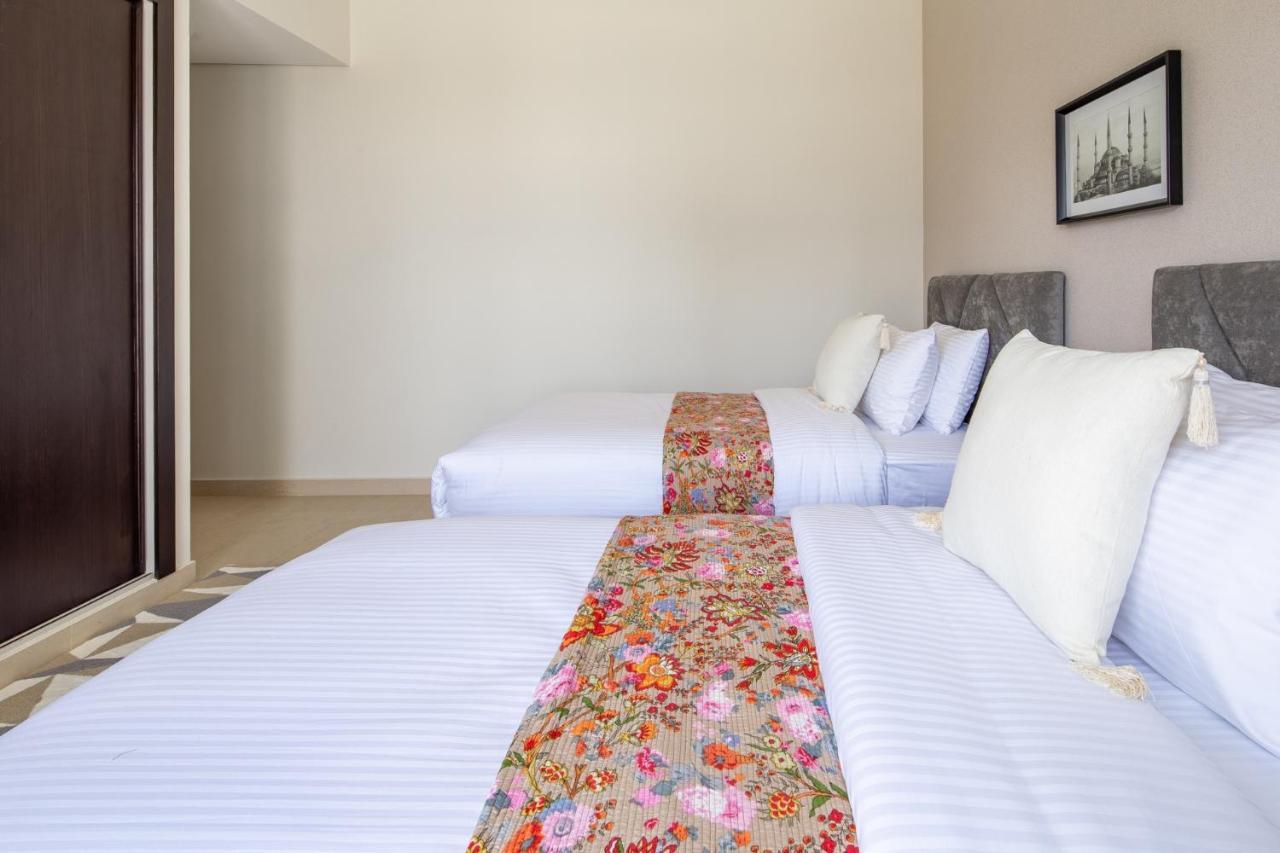 Frank Porter - Mon Reve Apartemen *