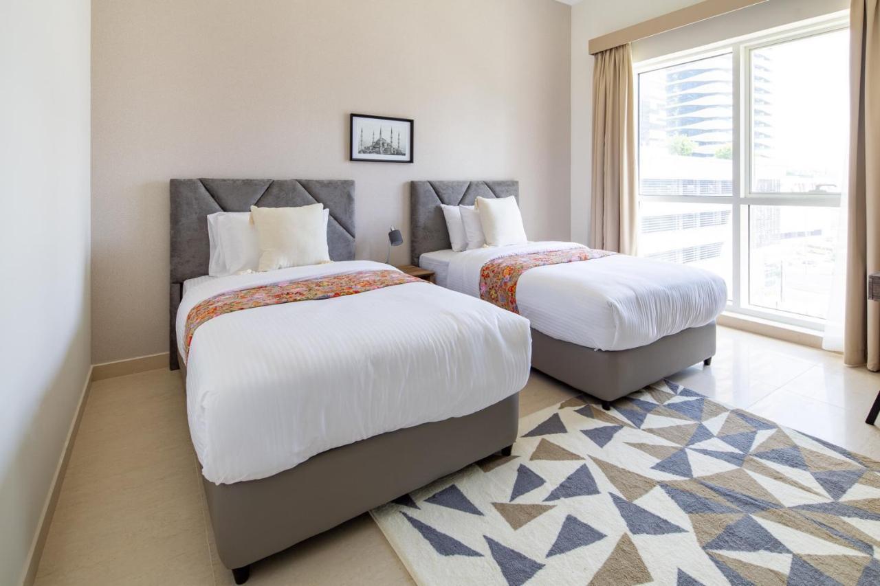 Frank Porter - Mon Reve Apartemen