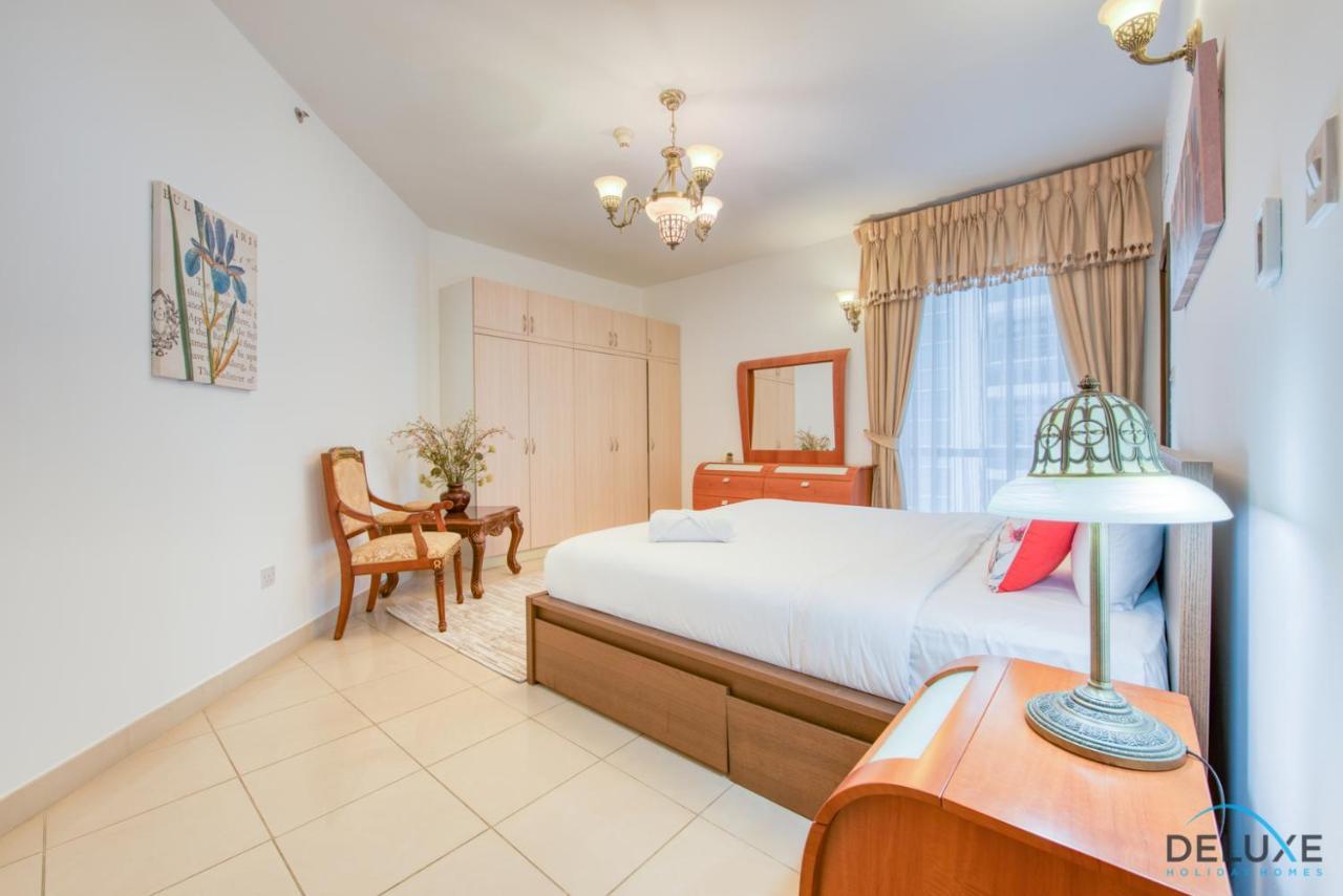 Expansive 2br In La Riviera By Deluxe Homes *