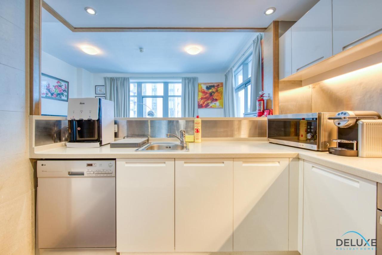Apartment Close To Burj Khalifa & Mall With Relaxing Balcony, Claren Tower 1, Downtown By Deluxe Homes Dubai