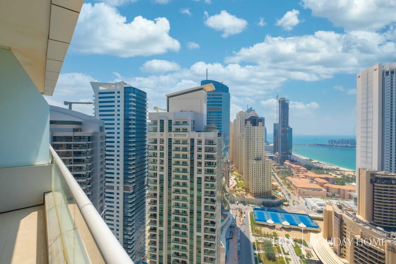 Lux - The Marina Beach View