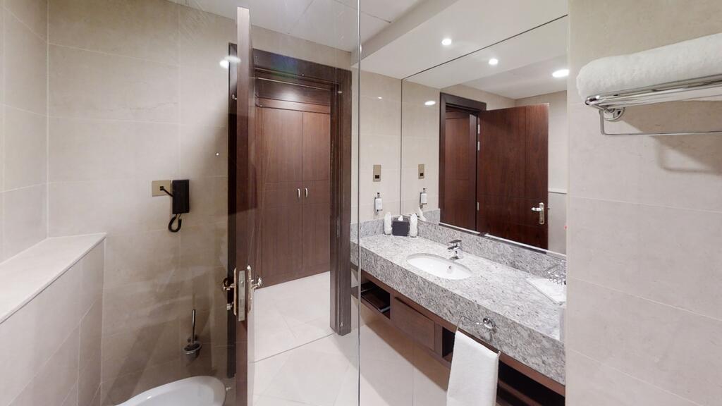 Suha Park Luxury Waterfront Al Jaddaf Hotel 4*