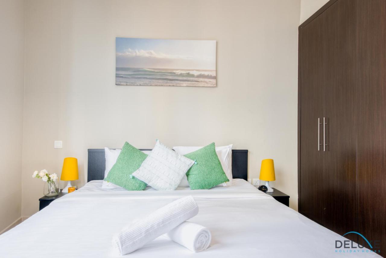 Overlooking Marina Canal 1br Close To Mall, Promenade & Beach, Bay 1, Marina By Deluxe Homes