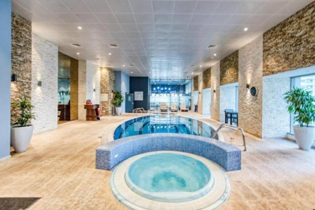 3 Bedroom Sea View Princess Marina ! Walk To Beach Apartemen Dubai
