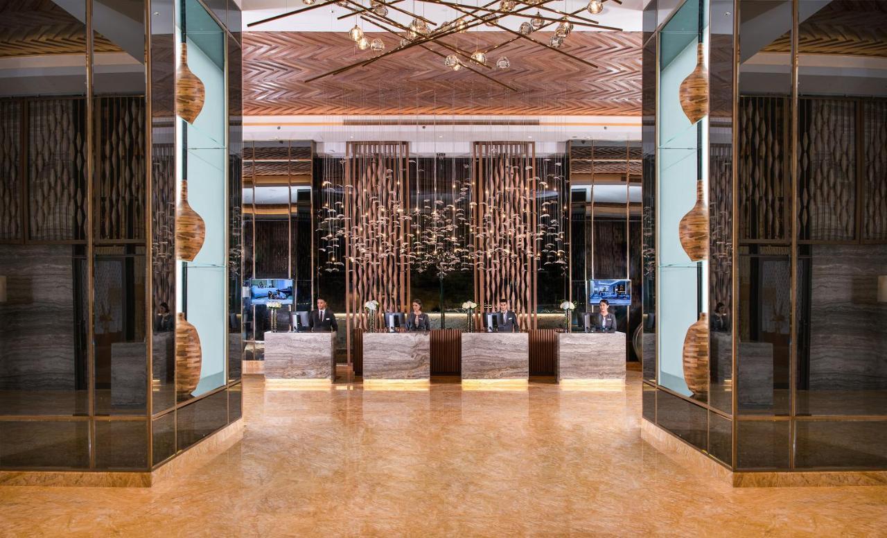 Al Jaddaf Rotana Hotell 5*