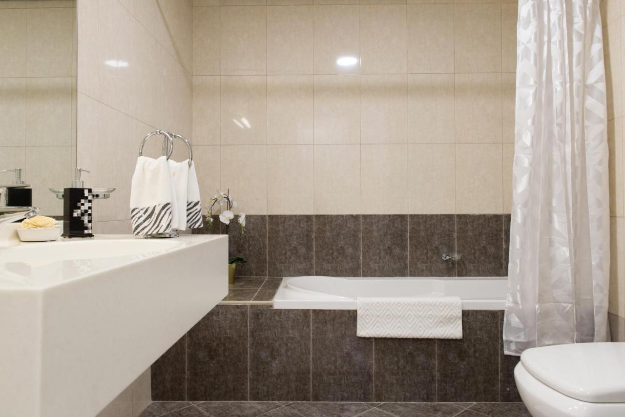 Boutique Living - Marina Wharf 2 Dubai