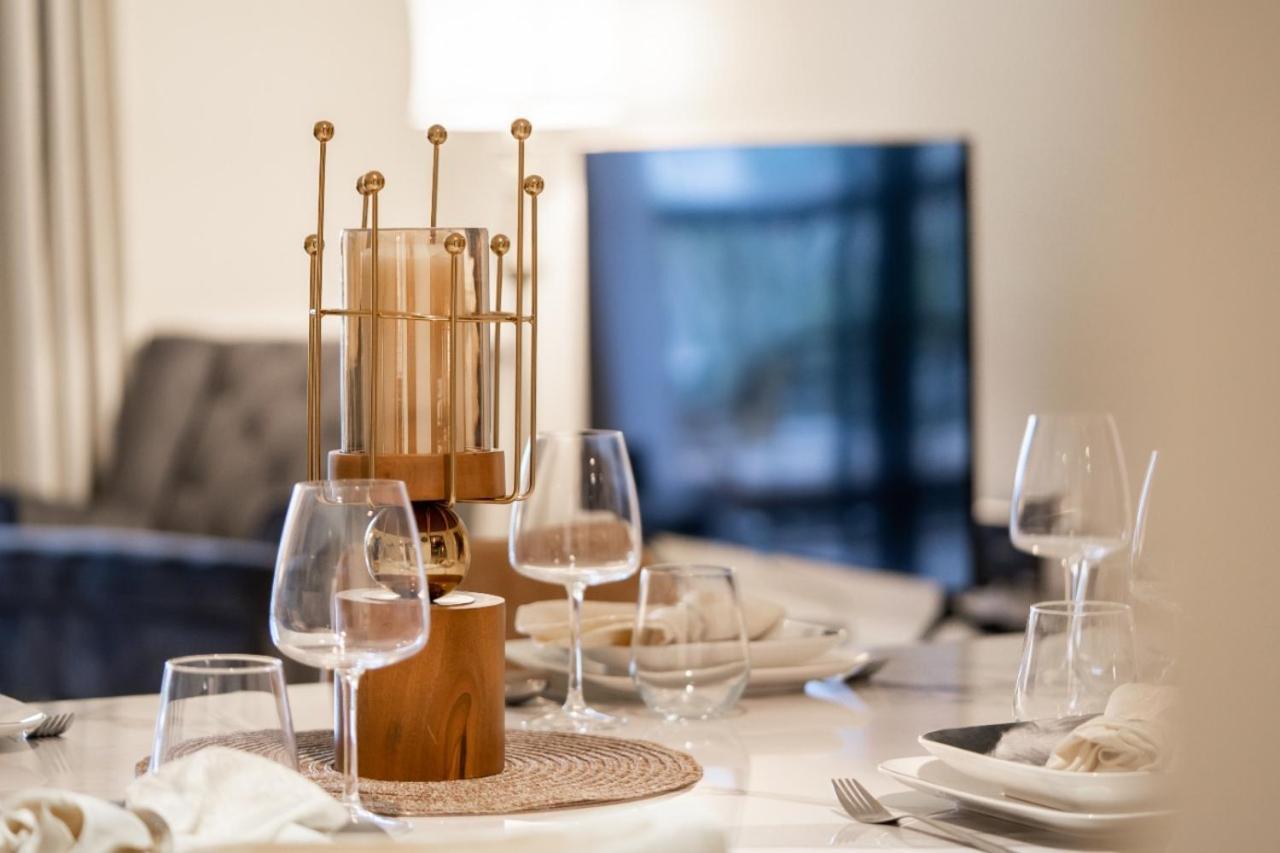 Apartamento Durrani Homes - Glam Living Besides Mall- 2br With Study Third Converted *