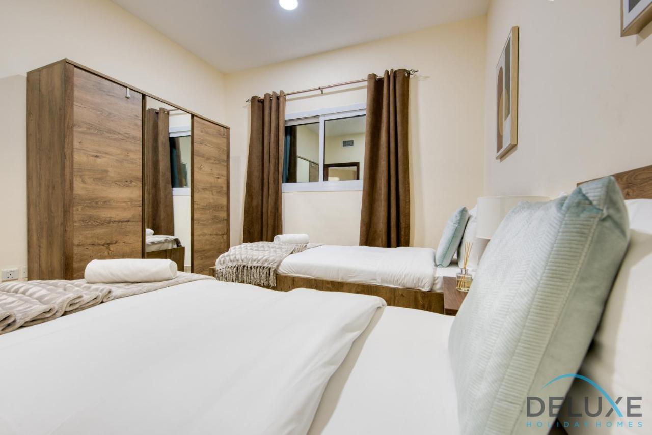 Next To 2br Accessible To Metro, Gate 2, Jumeirah Towers By Deluxe Homes Lejlighed Dubai