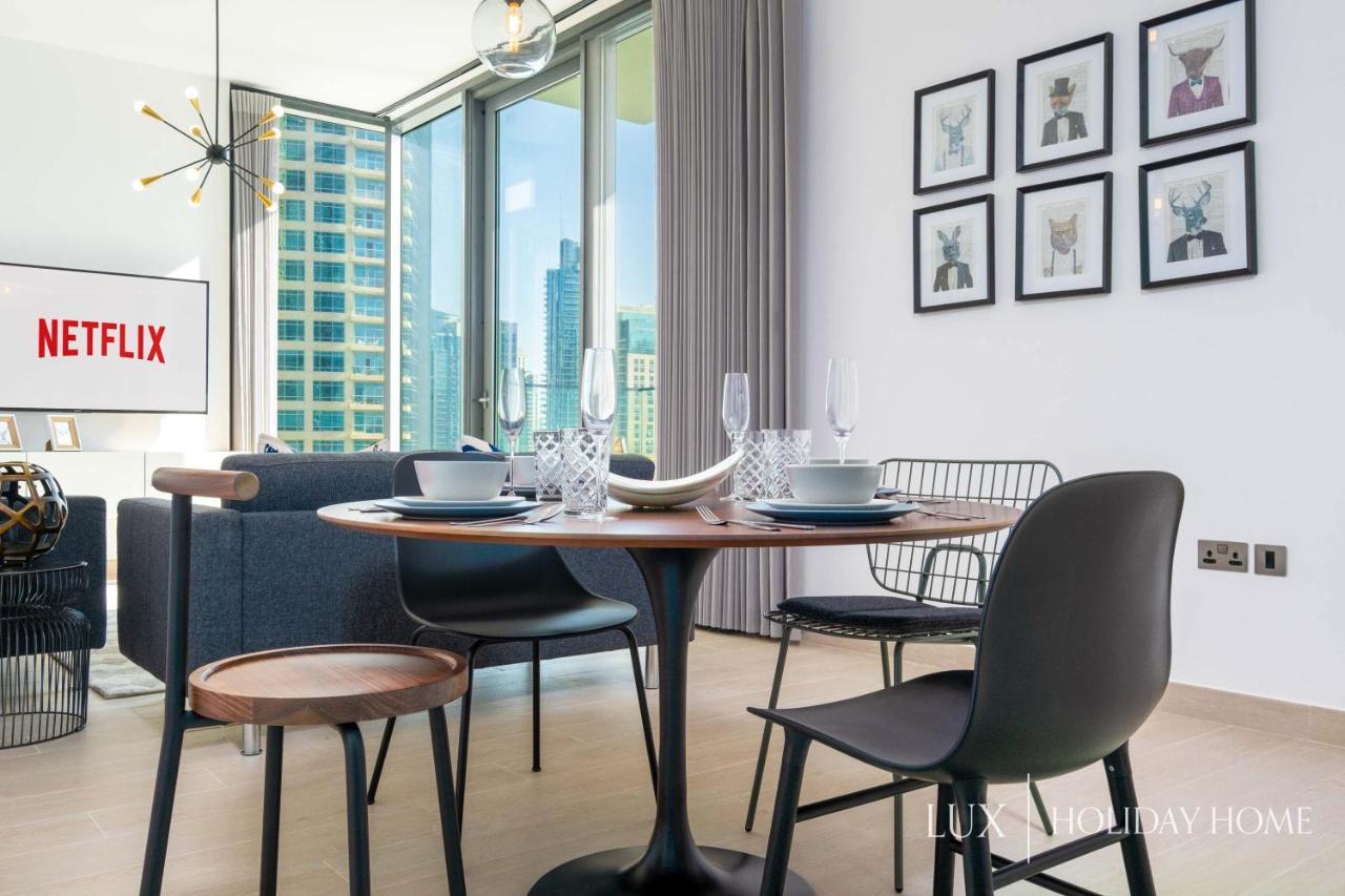 Lux - Contemporary With Full Marina View Dubai