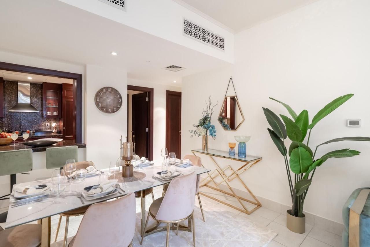 Durrani Homes - Glam Living Besides Mall- 2br With Study Third Converted Apartamento Dubái