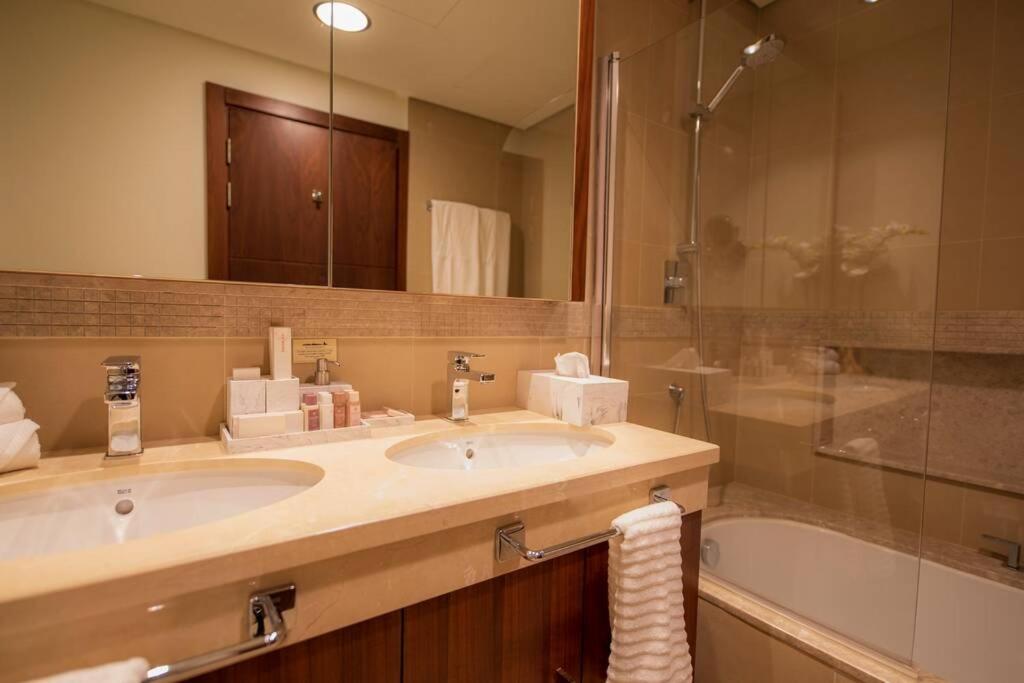 First Class 3br With Full Burj Khalifa And Fountain View Appartamento Dubai